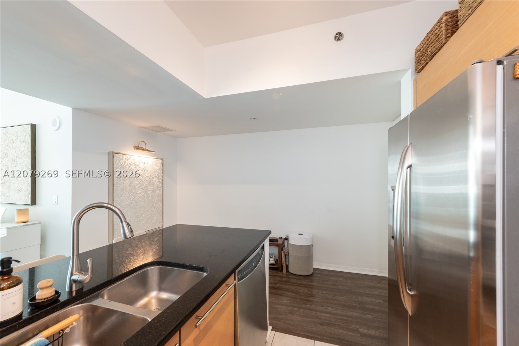950 Brickell Bay Dr #2304, Miami FL 33131