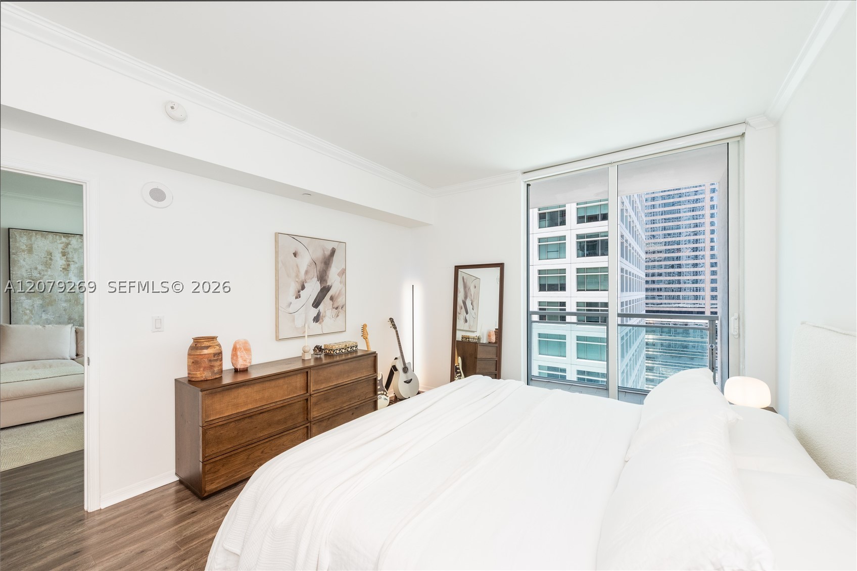 950 Brickell Bay Dr #2304, Miami FL 33131