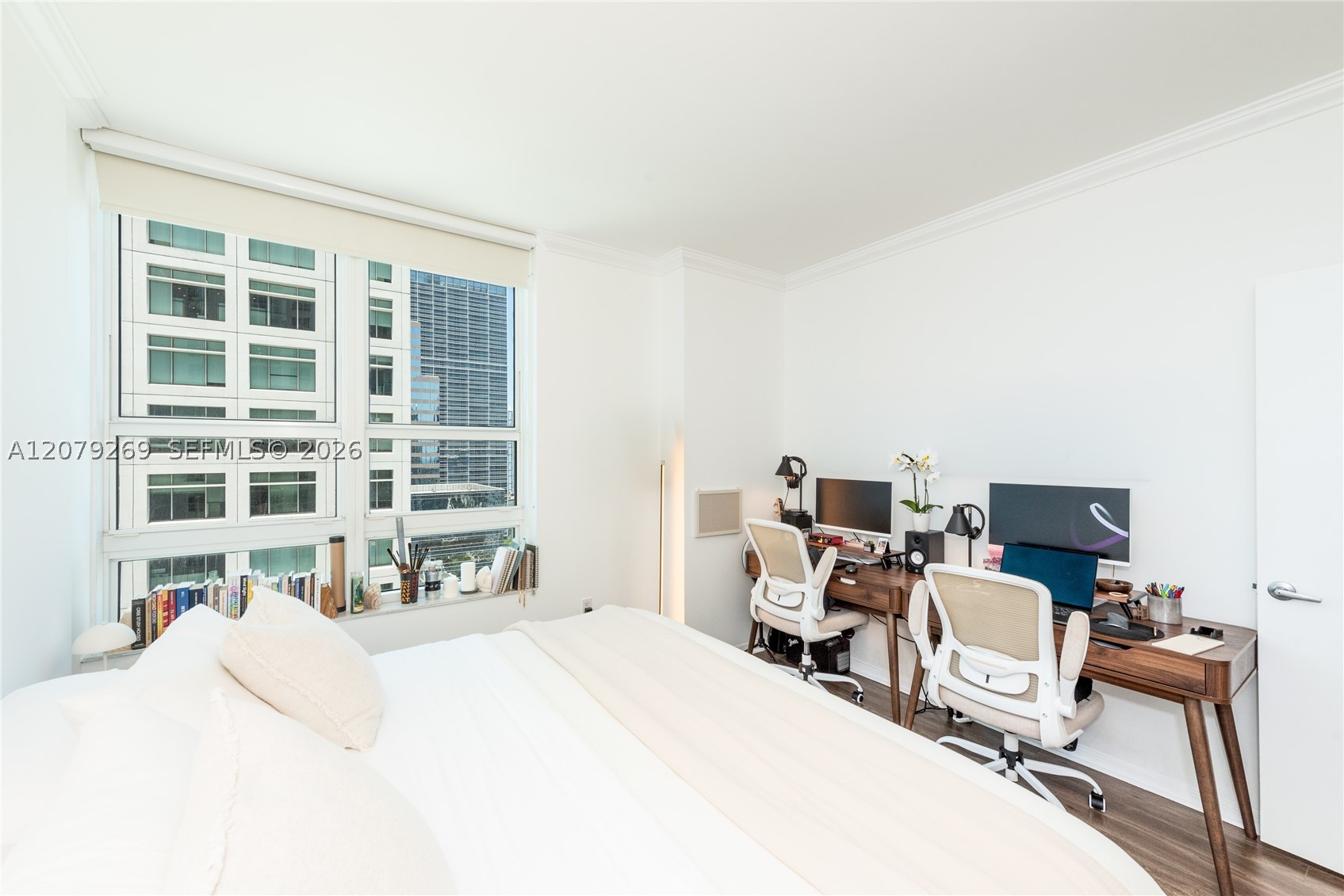950 Brickell Bay Dr #2304, Miami FL 33131