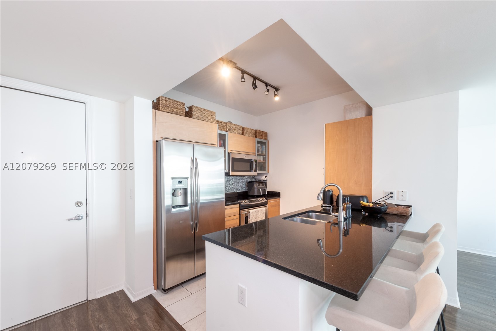 950 Brickell Bay Dr #2304, Miami FL 33131
