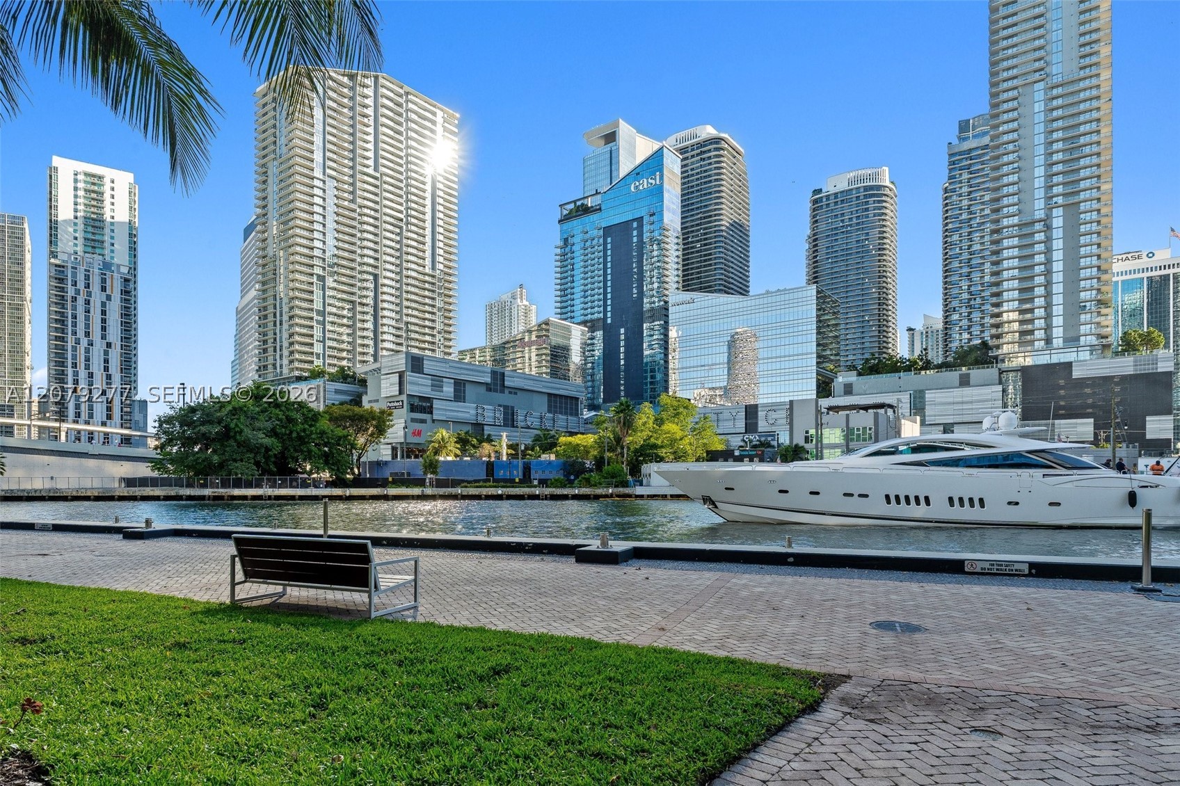 90 SW 3rd St #1506, Miami FL 33130