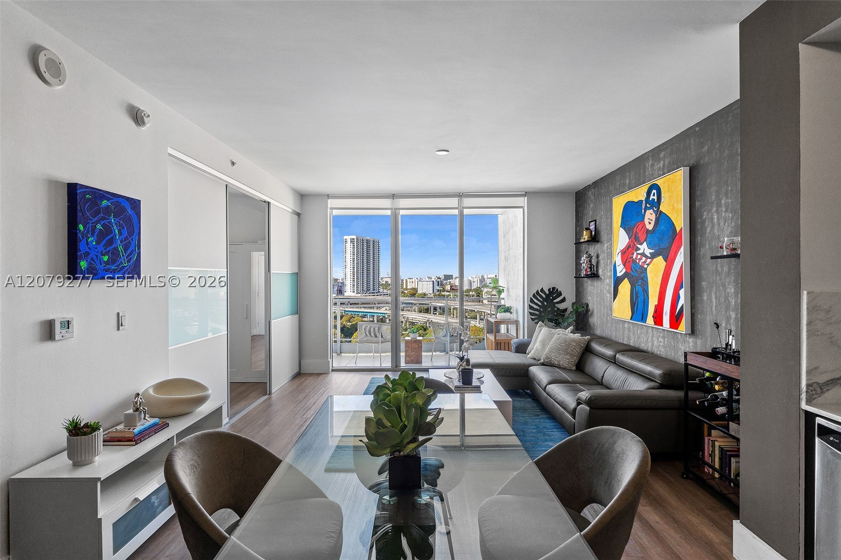 90 SW 3rd St #1506, Miami FL 33130