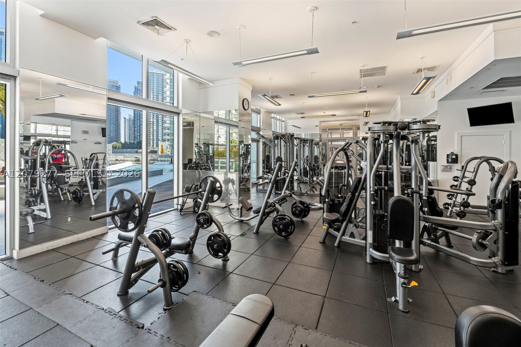 90 SW 3rd St #1506, Miami FL 33130