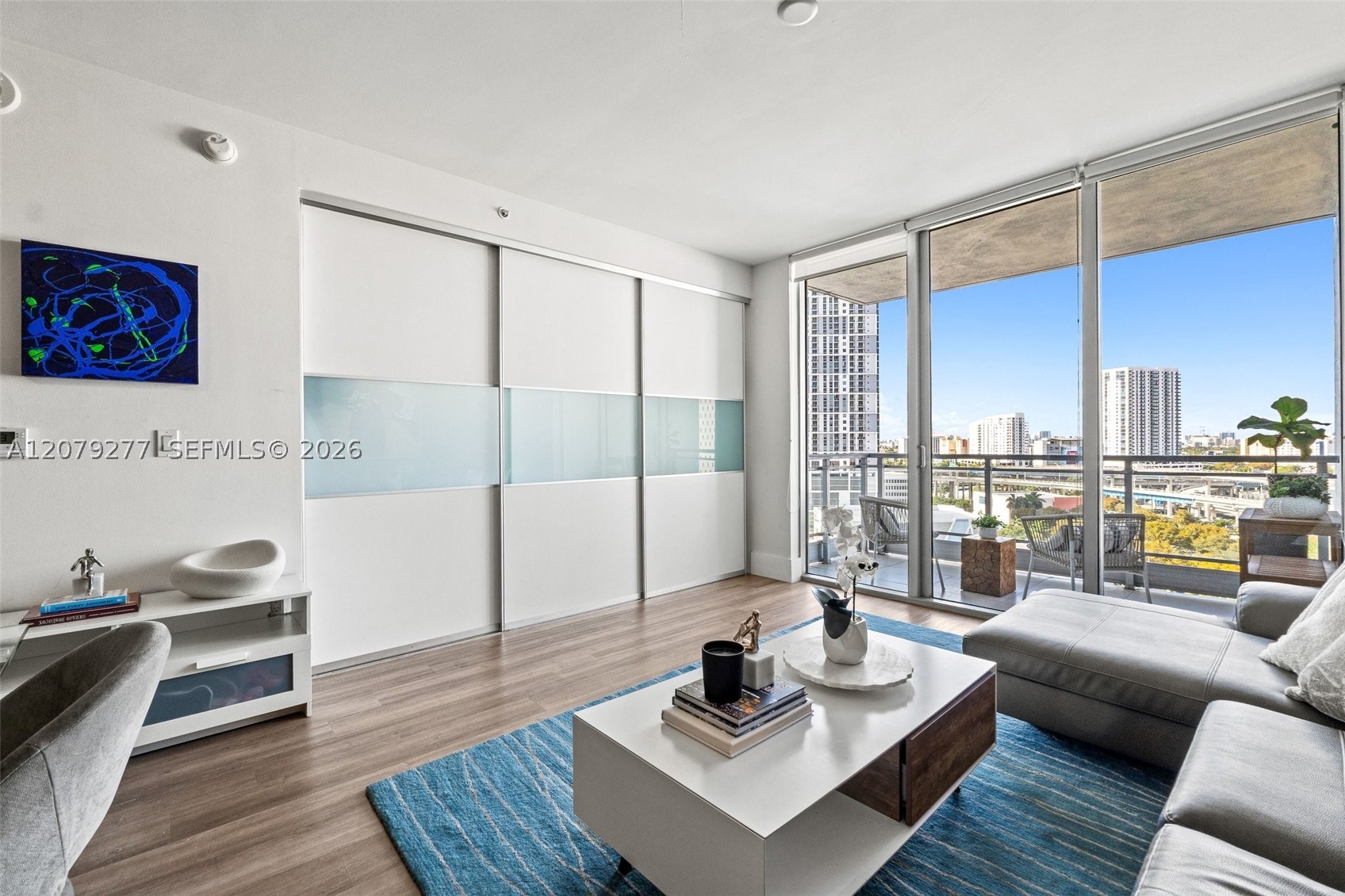 90 SW 3rd St #1506, Miami FL 33130
