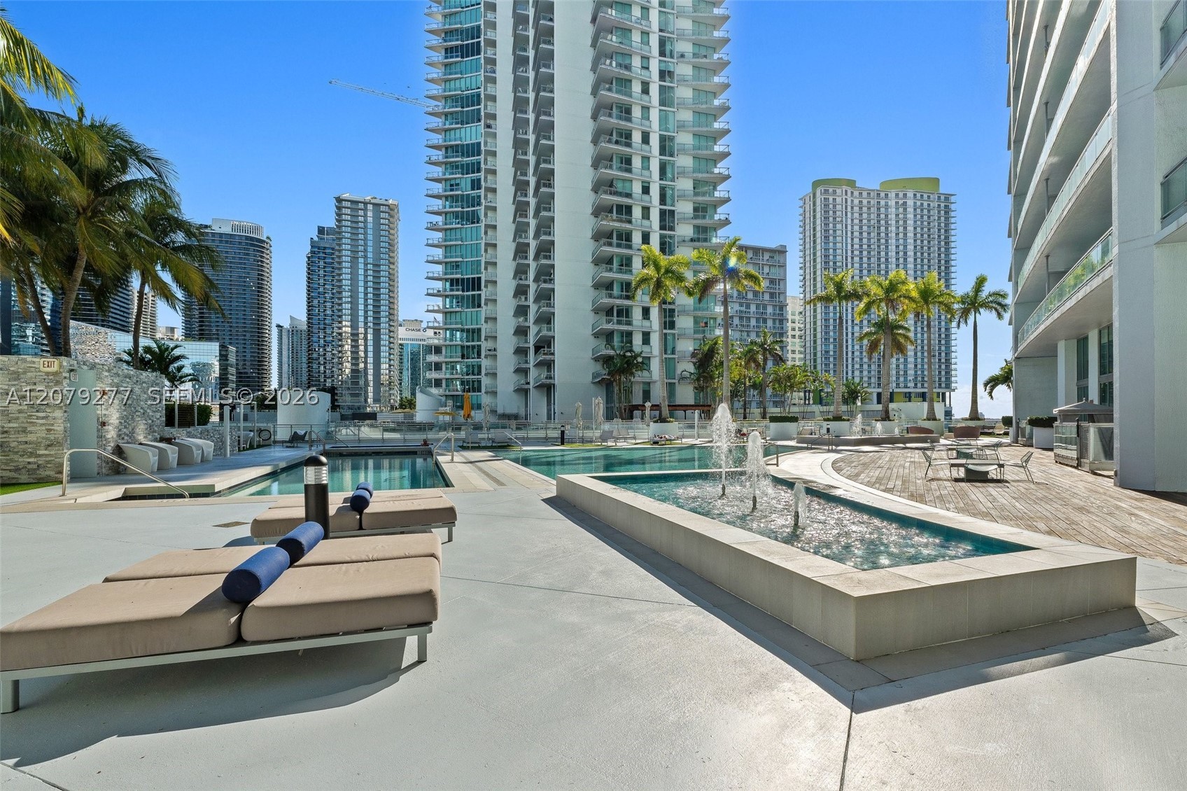 90 SW 3rd St #1506, Miami FL 33130