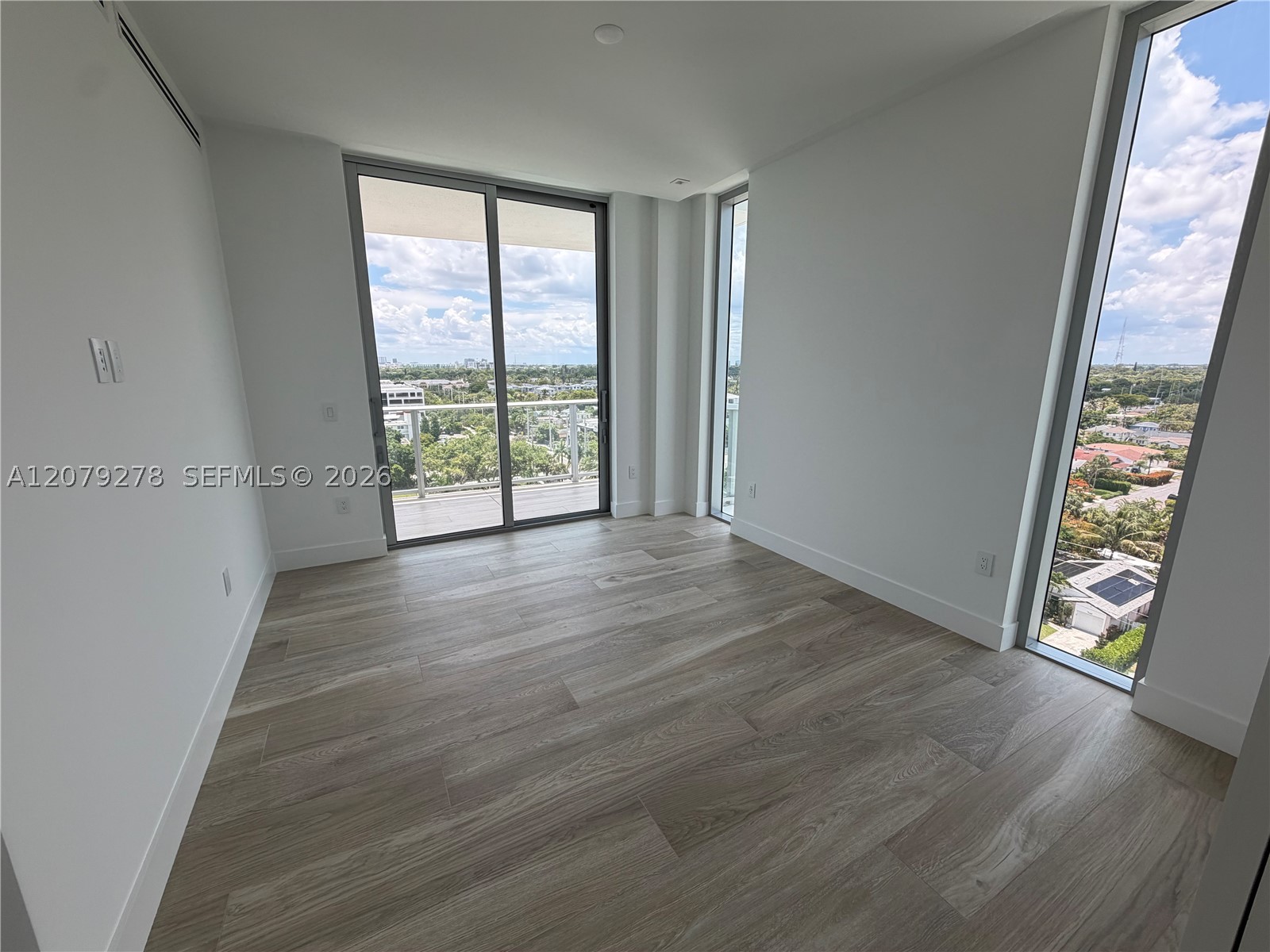 4714 N Flager #903, West Palm Beach FL 33407