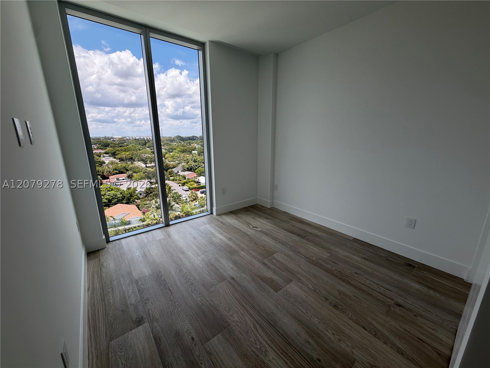 4714 N Flager #903, West Palm Beach FL 33407