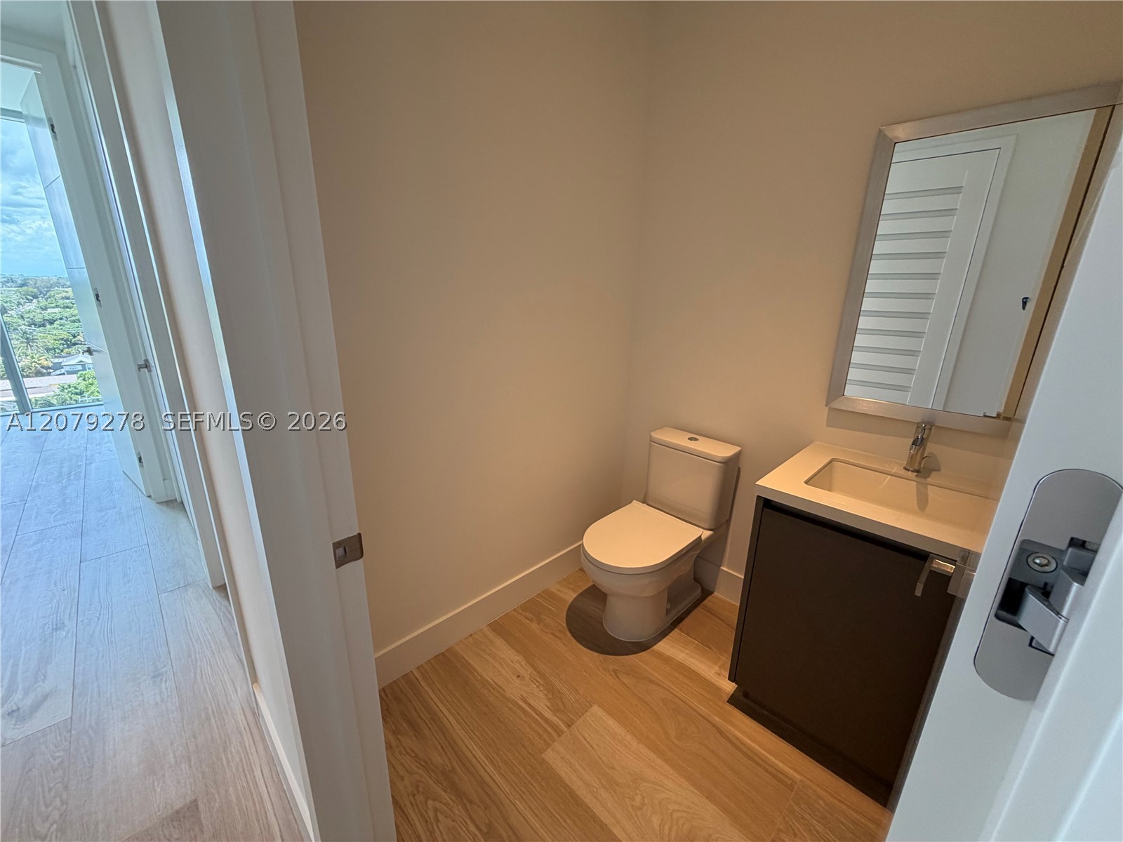 4714 N Flager #903, West Palm Beach FL 33407