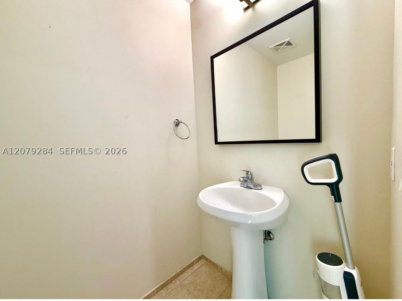 60 SW 13th St #1808, Miami FL 33130