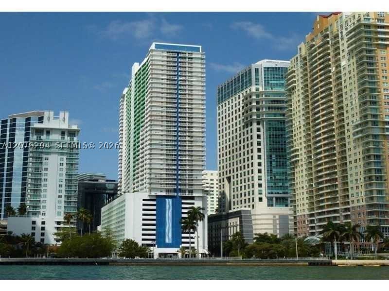 1200 Brickell Bay Dr #2303, Miami FL 33131