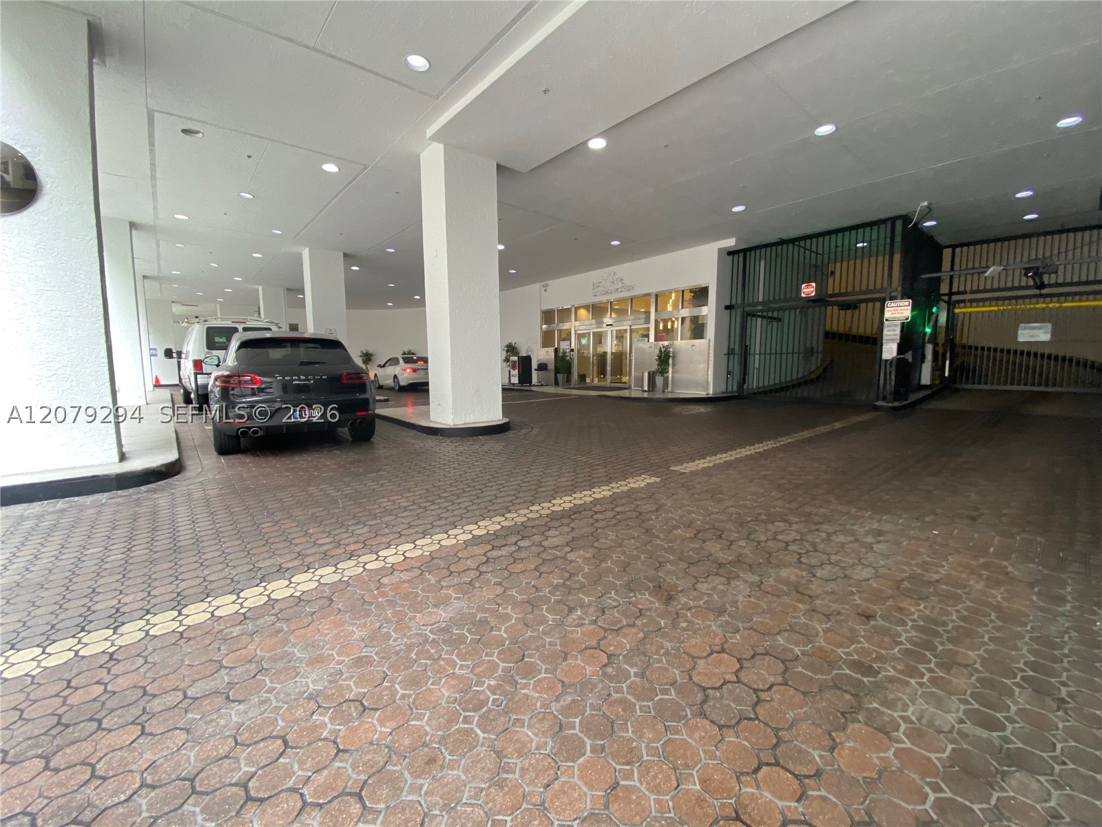 1200 Brickell Bay Dr #2303, Miami FL 33131