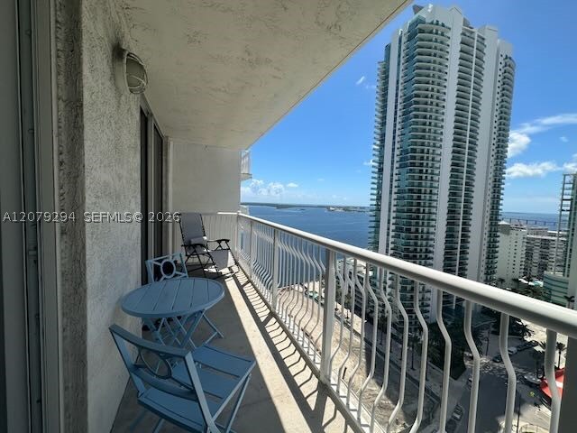 1200 Brickell Bay Dr #2303, Miami FL 33131