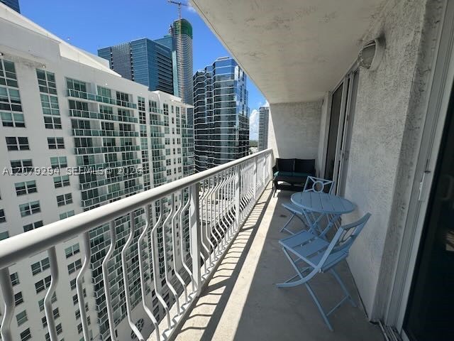 1200 Brickell Bay Dr #2303, Miami FL 33131
