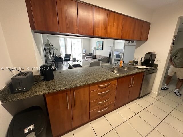 1200 Brickell Bay Dr #2303, Miami FL 33131