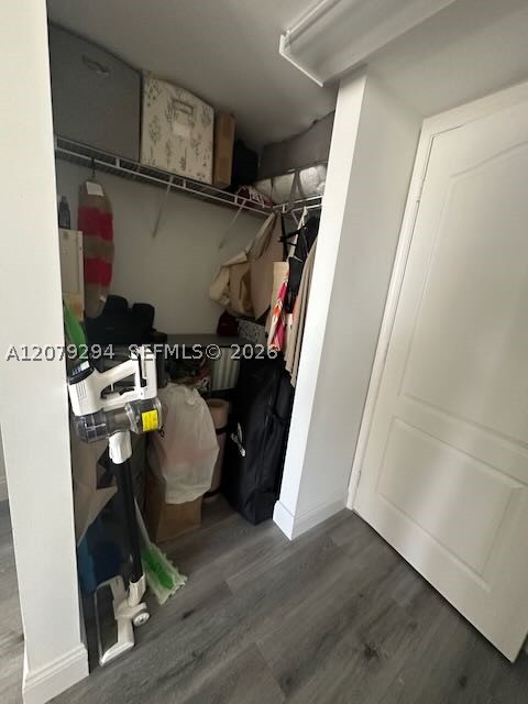 1200 Brickell Bay Dr #2303, Miami FL 33131