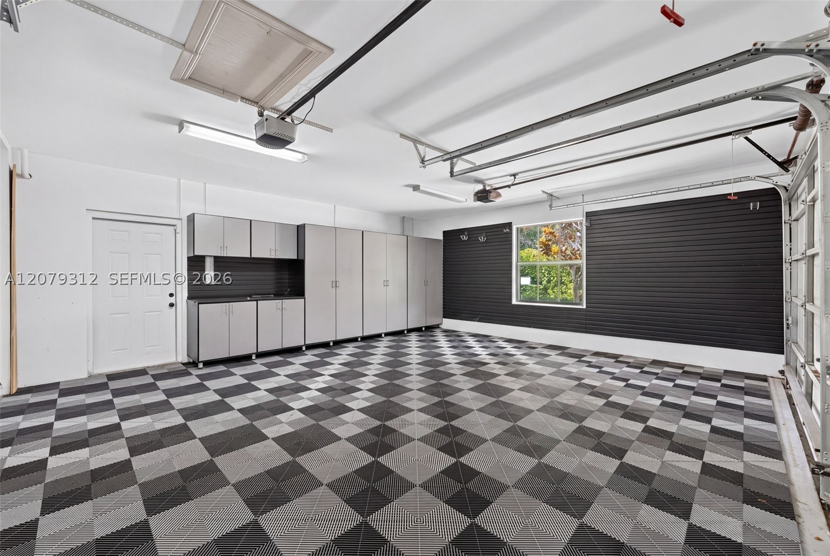 7641 SW 59th Ct, South Miami FL 33143