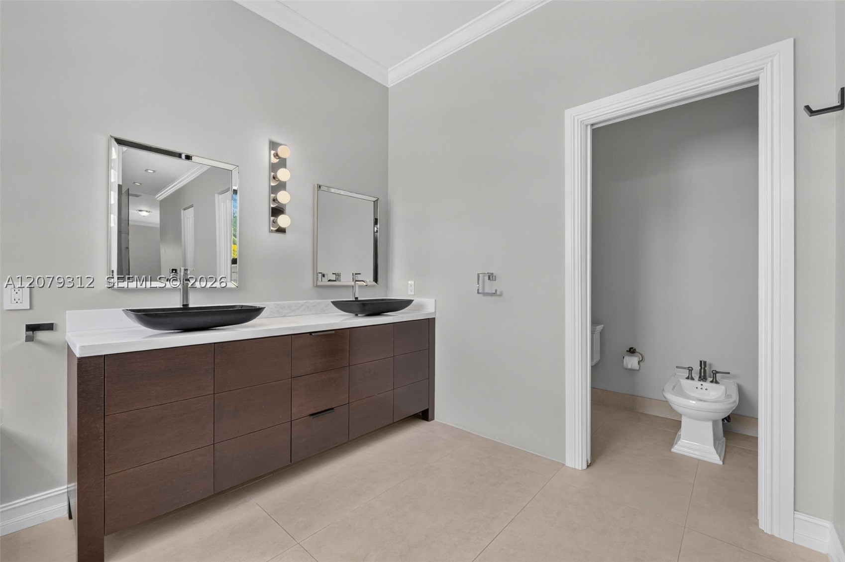 7641 SW 59th Ct, South Miami FL 33143