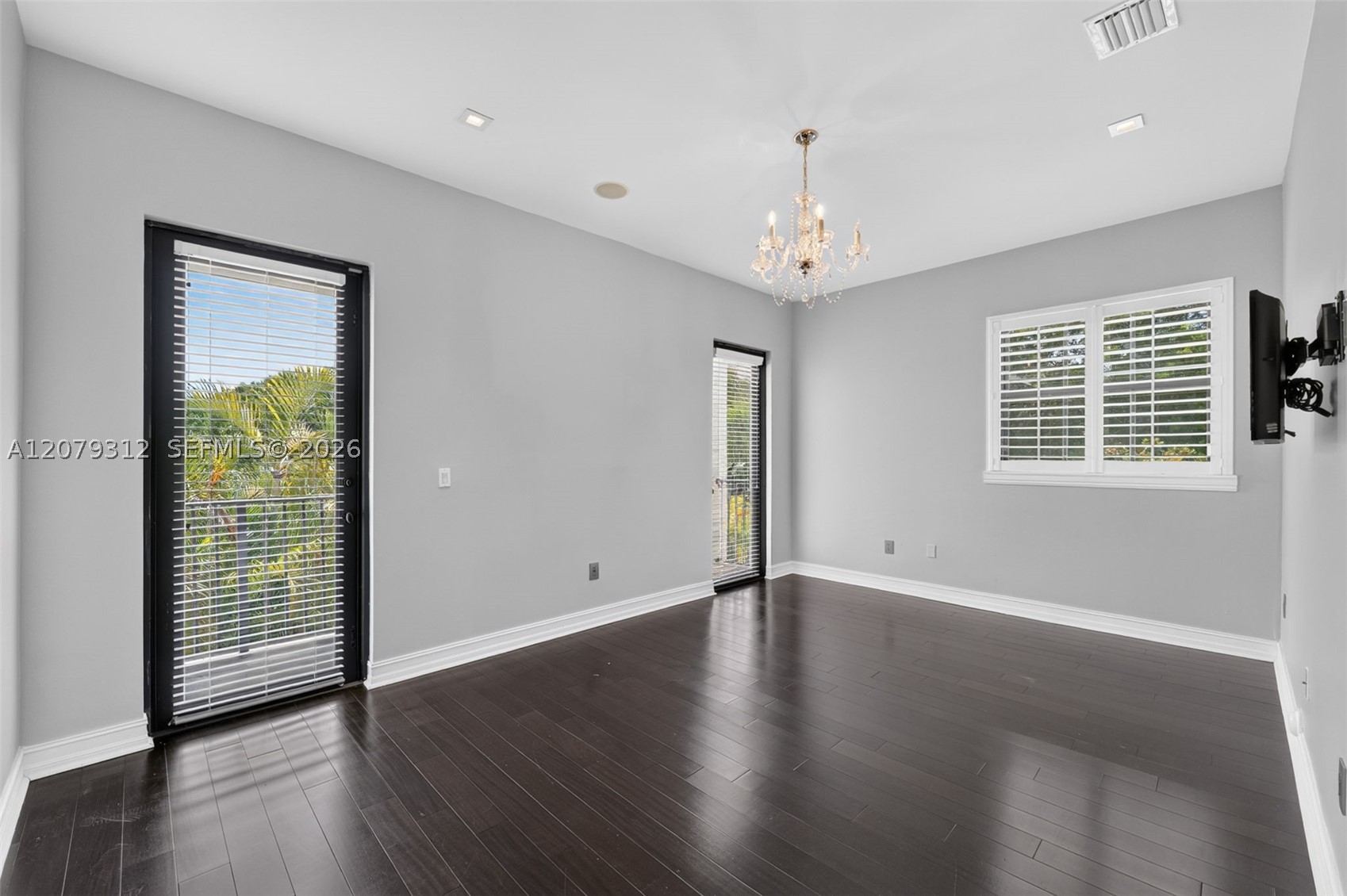 7641 SW 59th Ct, South Miami FL 33143