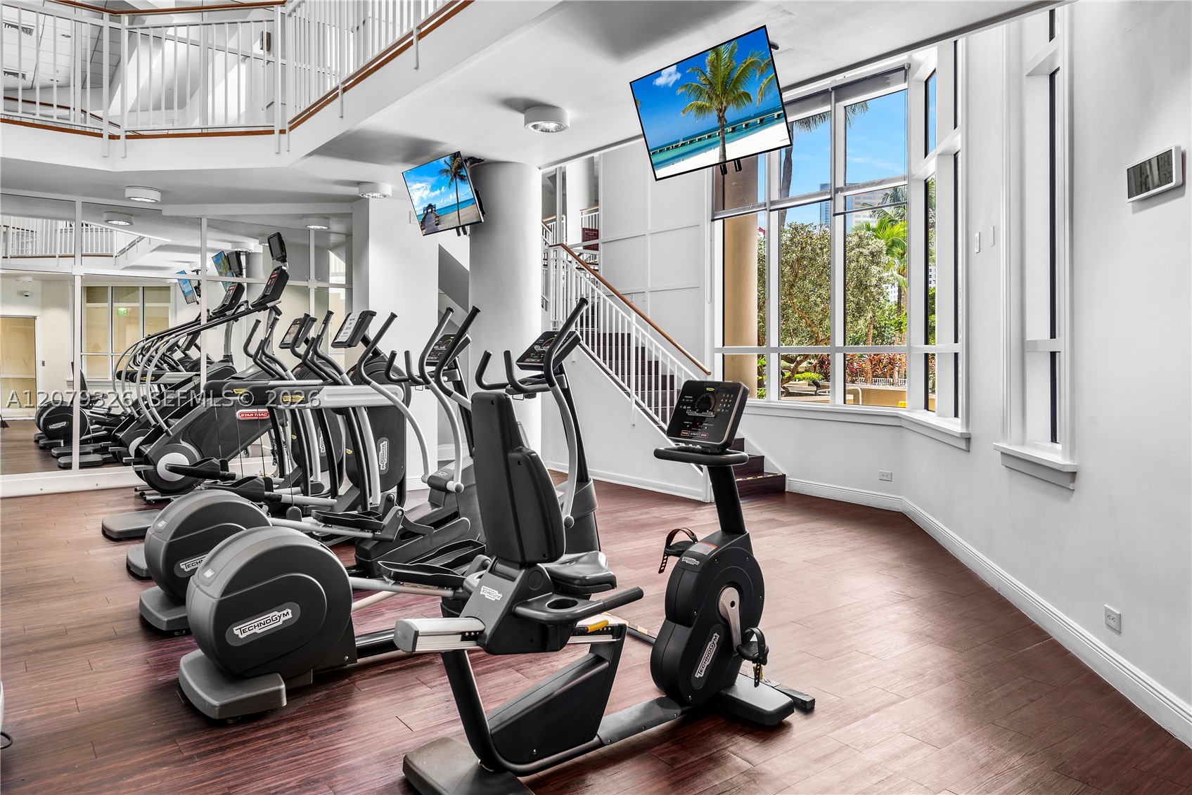 701 Brickell Key Blvd #707, Miami FL 33131