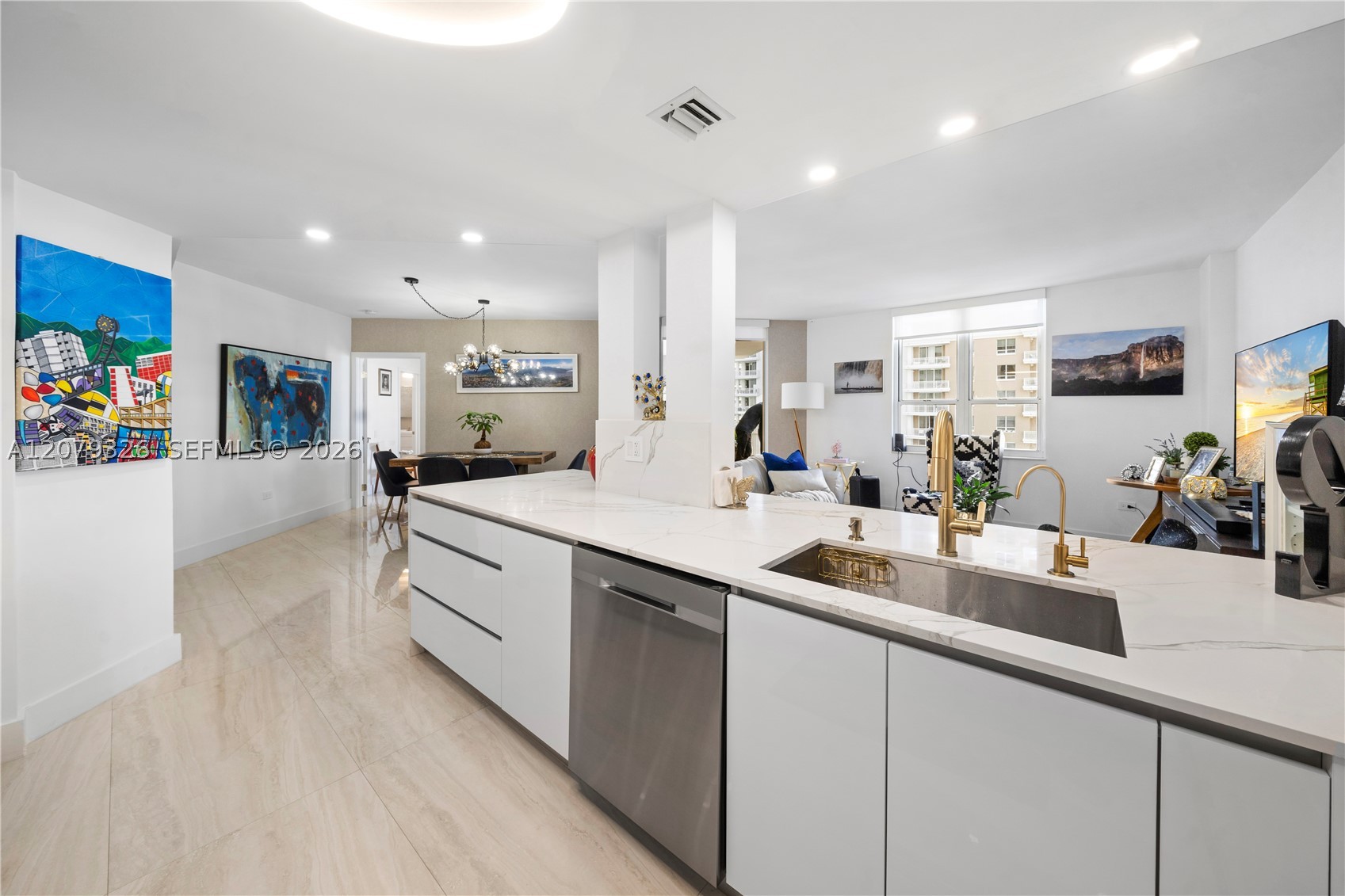 701 Brickell Key Blvd #707, Miami FL 33131