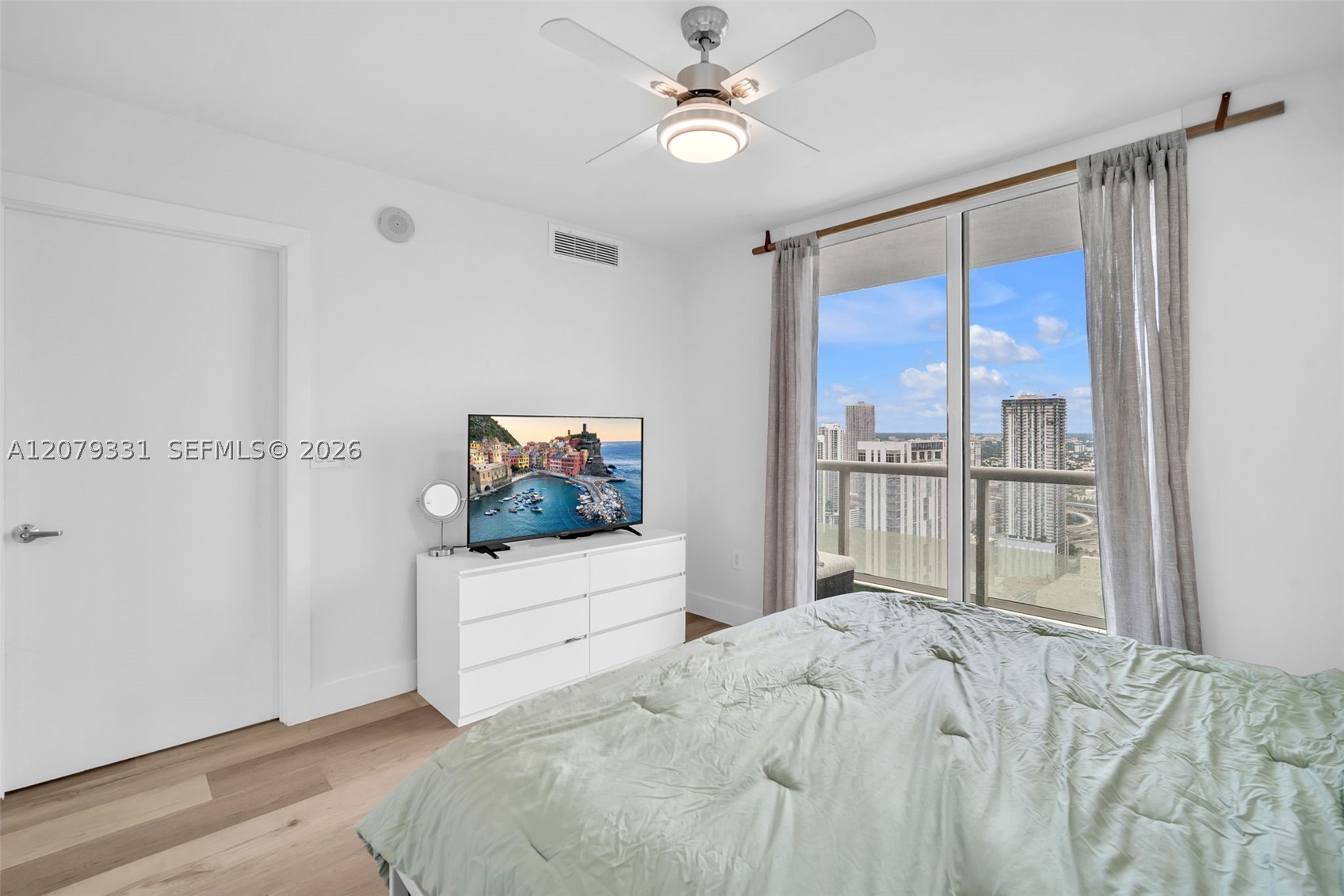 Miami FL 33132 - A12079331