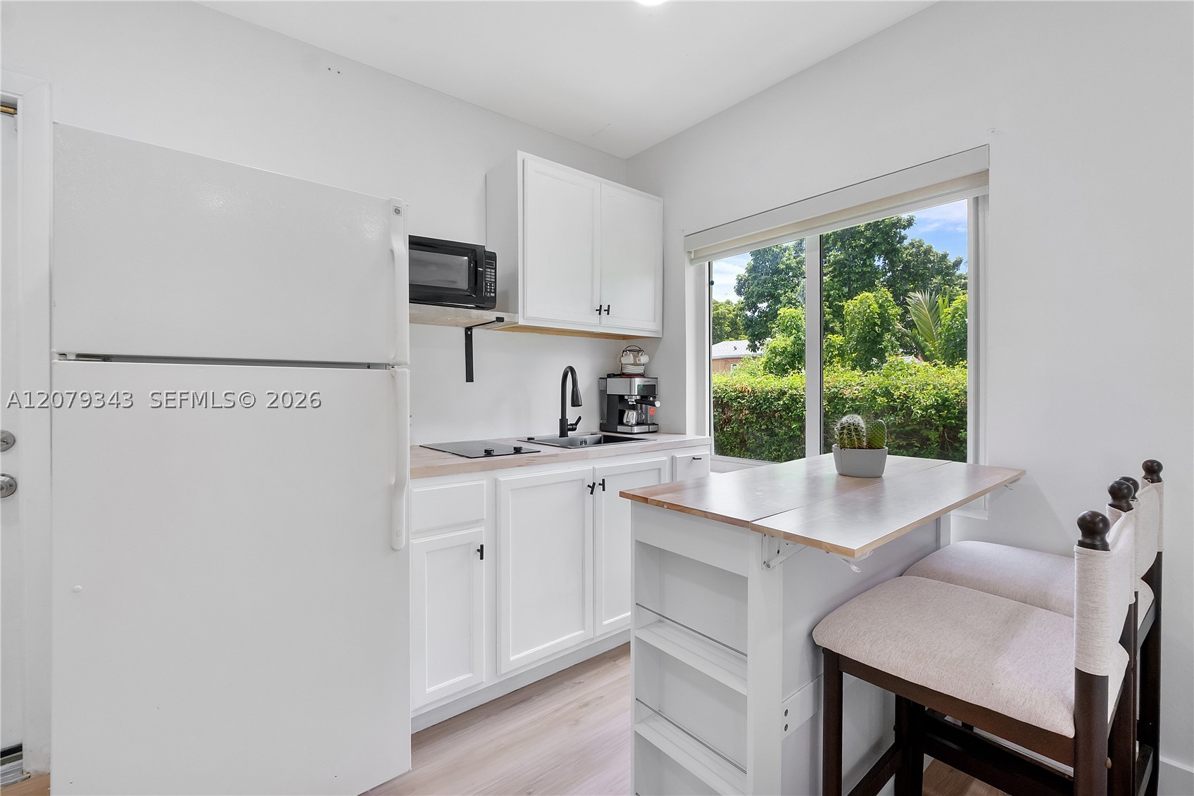 944 NW 47th St, Miami FL 33127