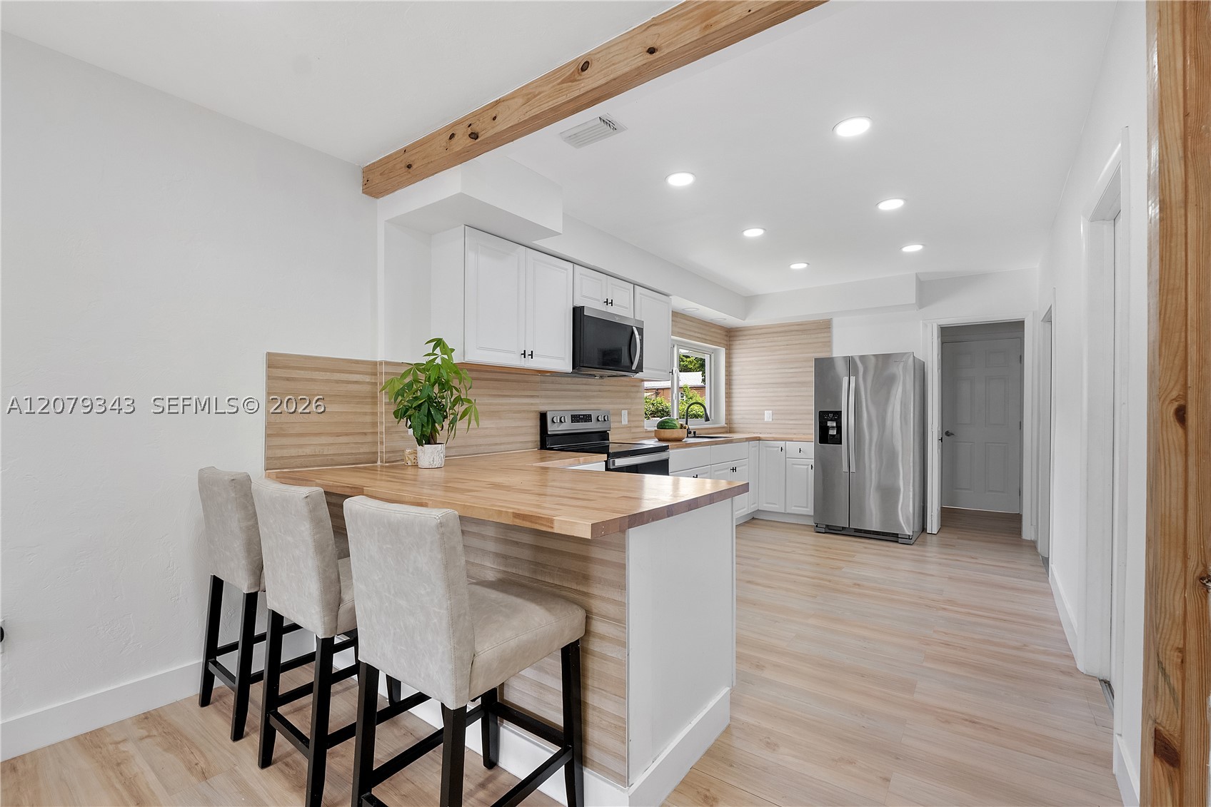 944 NW 47th St, Miami FL 33127