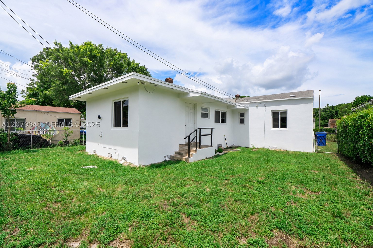 944 NW 47th St, Miami FL 33127