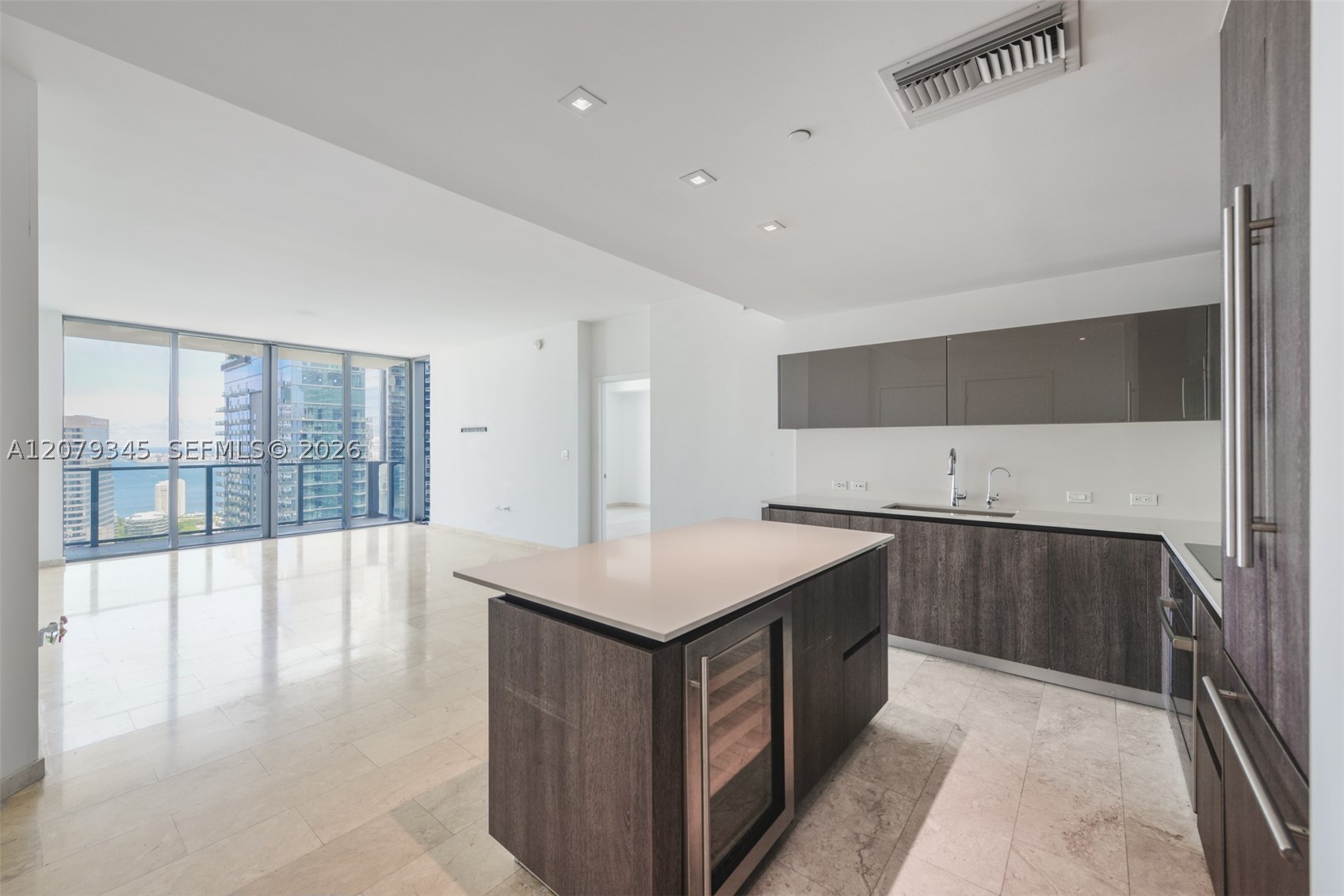 88 SW 7th St #3409, Miami FL 33130