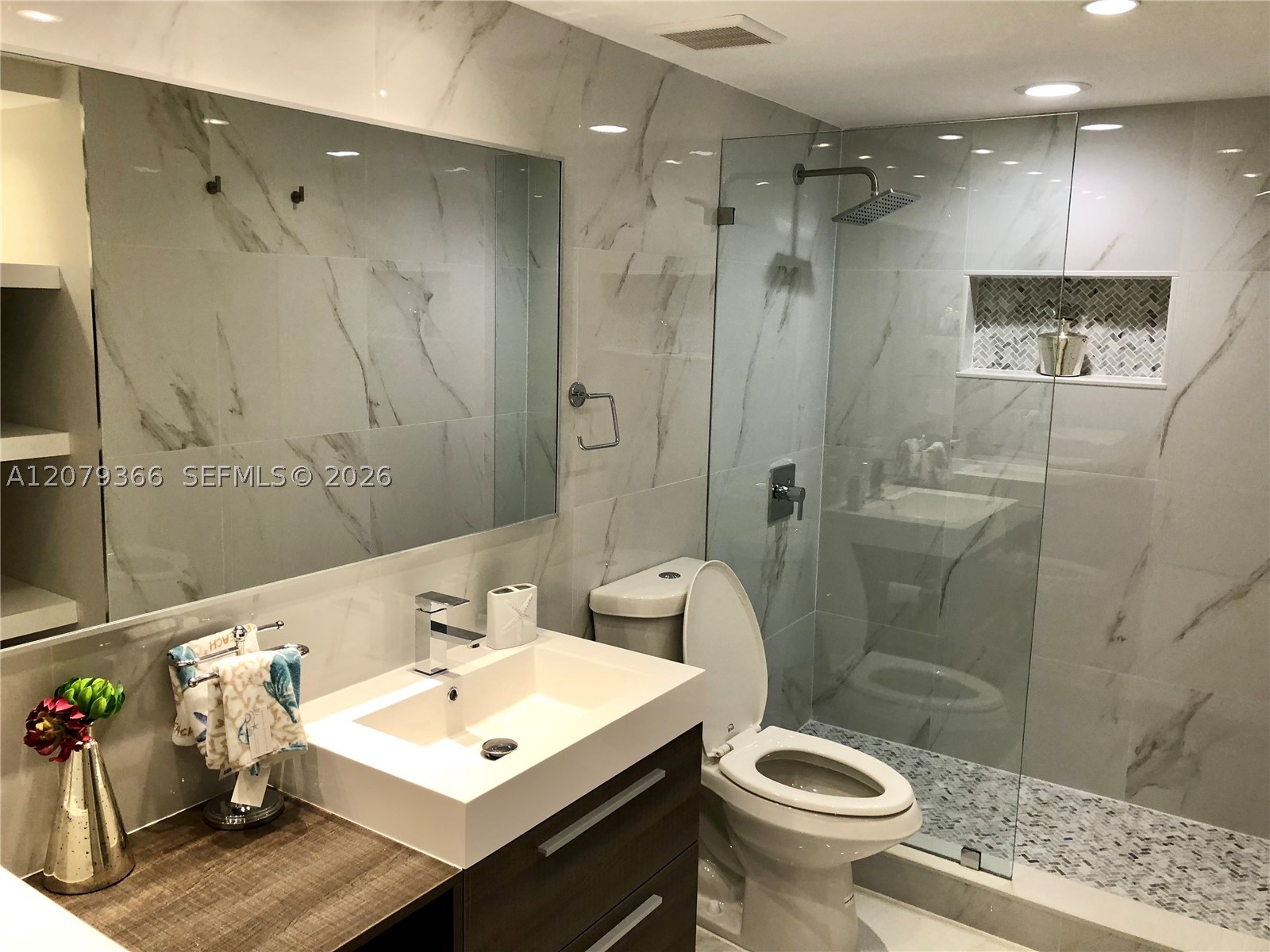 19999 E Country Club Dr #1405, Aventura FL 33180