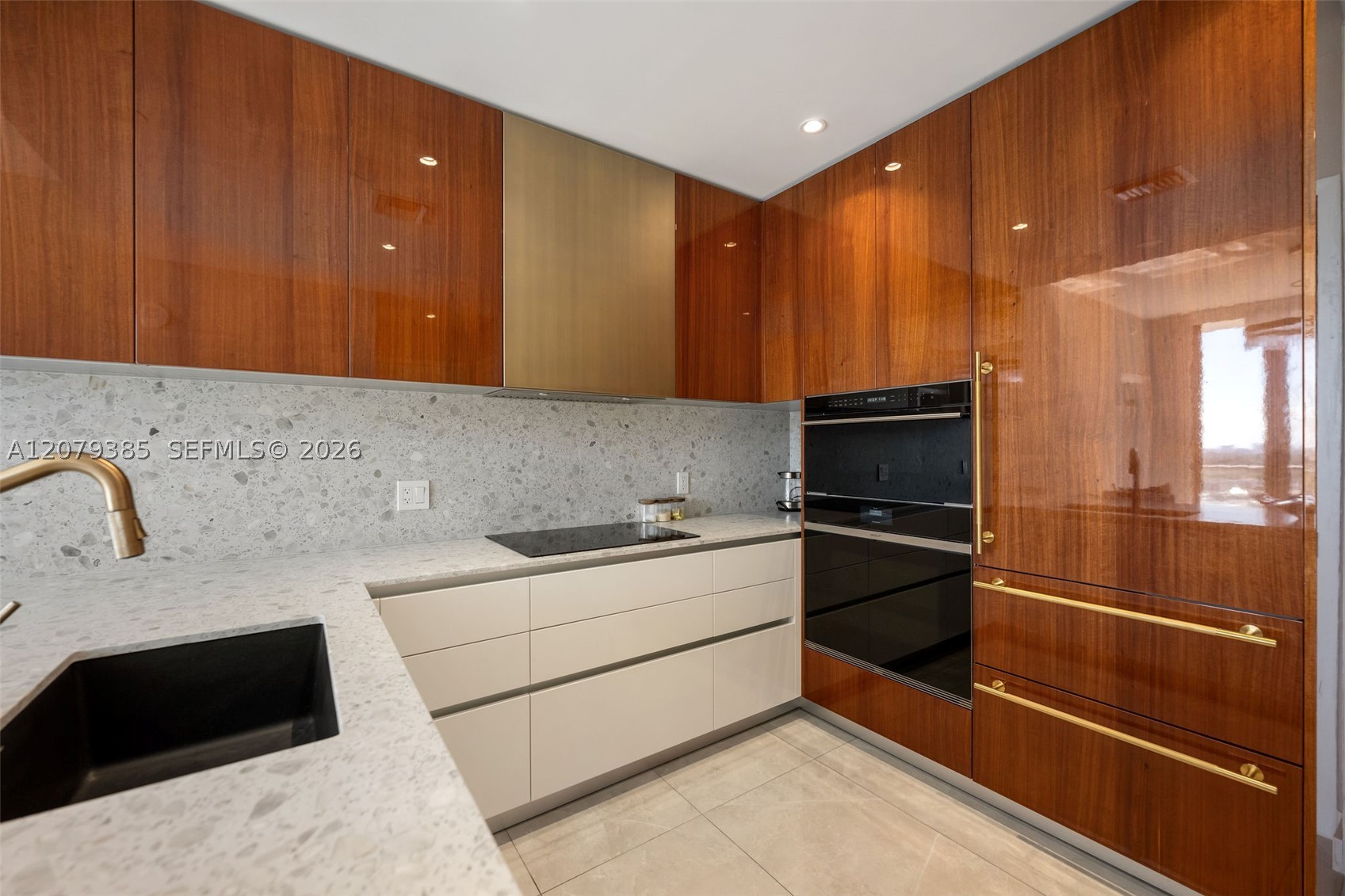 2678 Tigertail Ave #1705, Miami FL 33133
