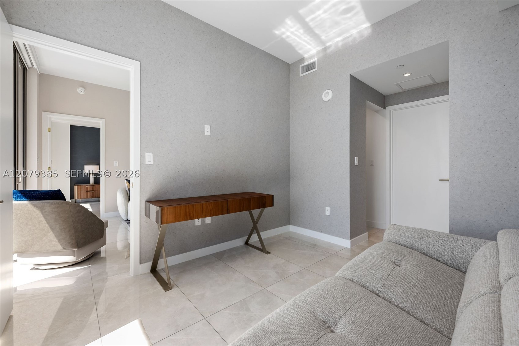2678 Tigertail Ave #1705, Miami FL 33133