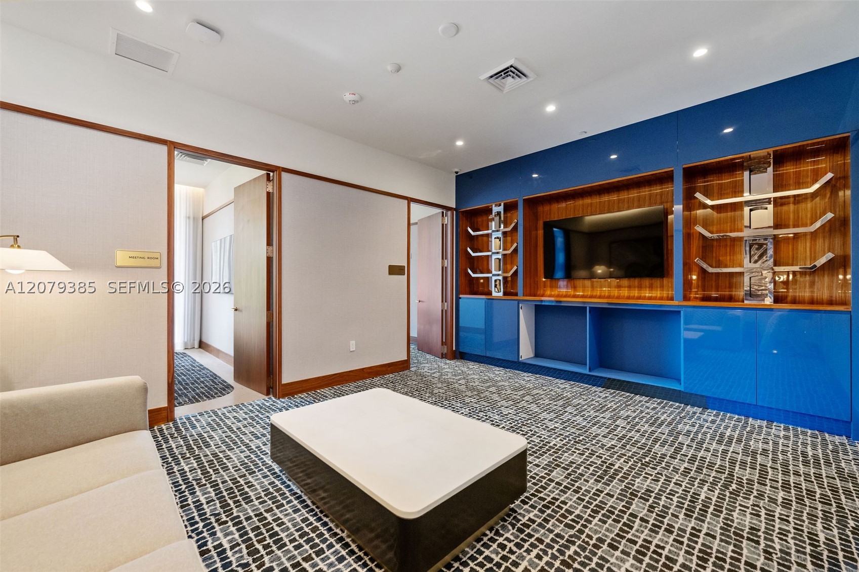 2678 Tigertail Ave #1705, Miami FL 33133