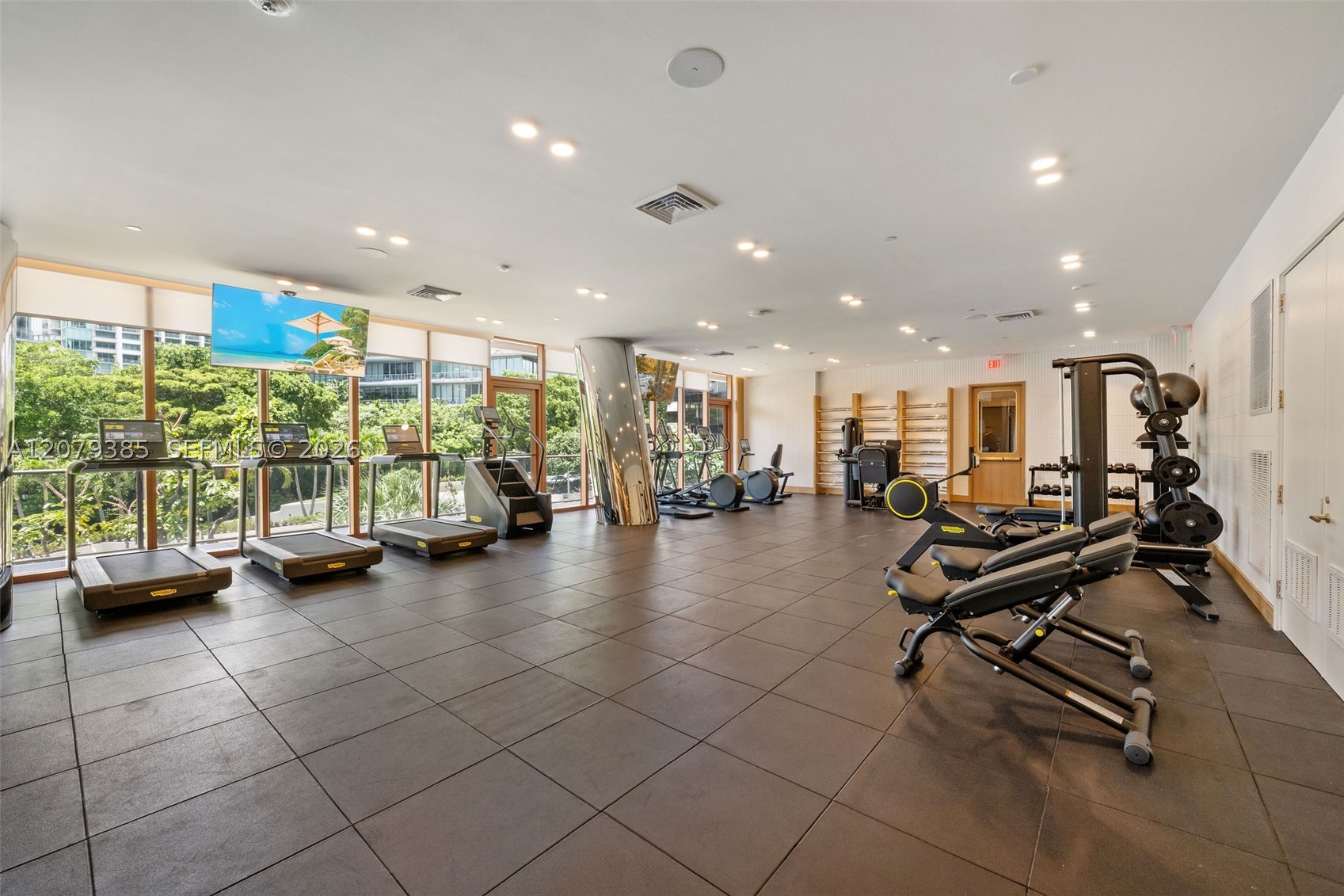 2678 Tigertail Ave #1705, Miami FL 33133