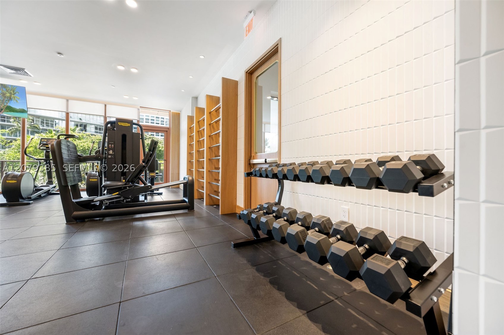 2678 Tigertail Ave #1705, Miami FL 33133