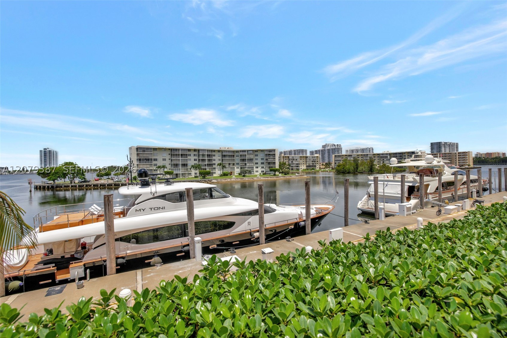 1000 Island Blvd #1510, Aventura FL 33160