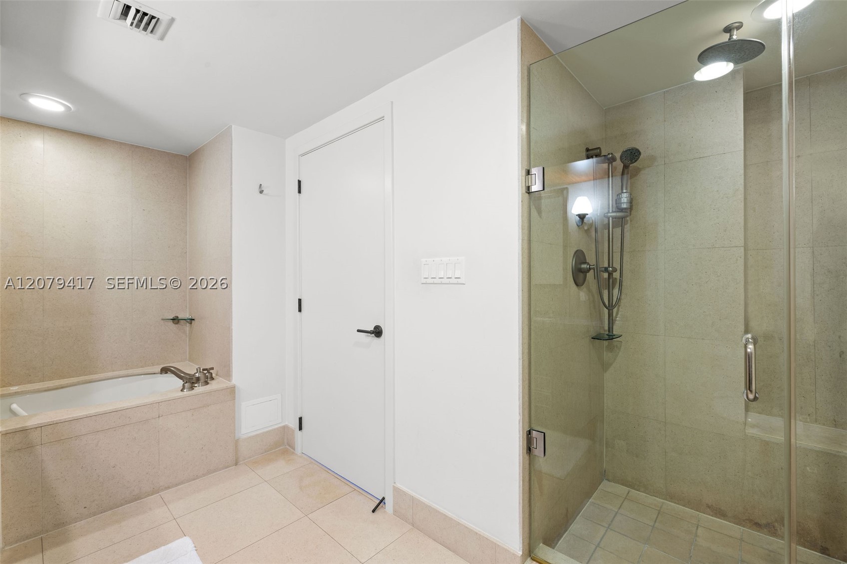 6801 Collins Ave #1401, Miami Beach FL 33141