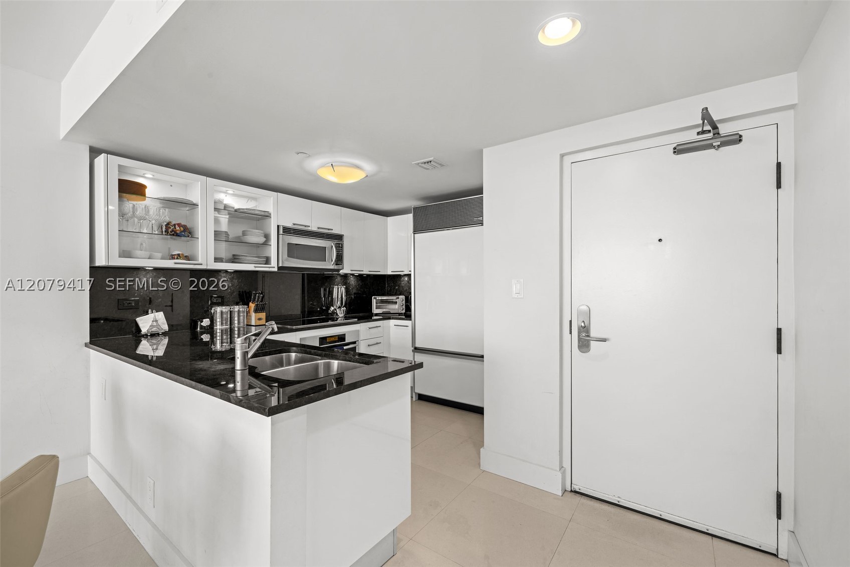 6801 Collins Ave #1401, Miami Beach FL 33141