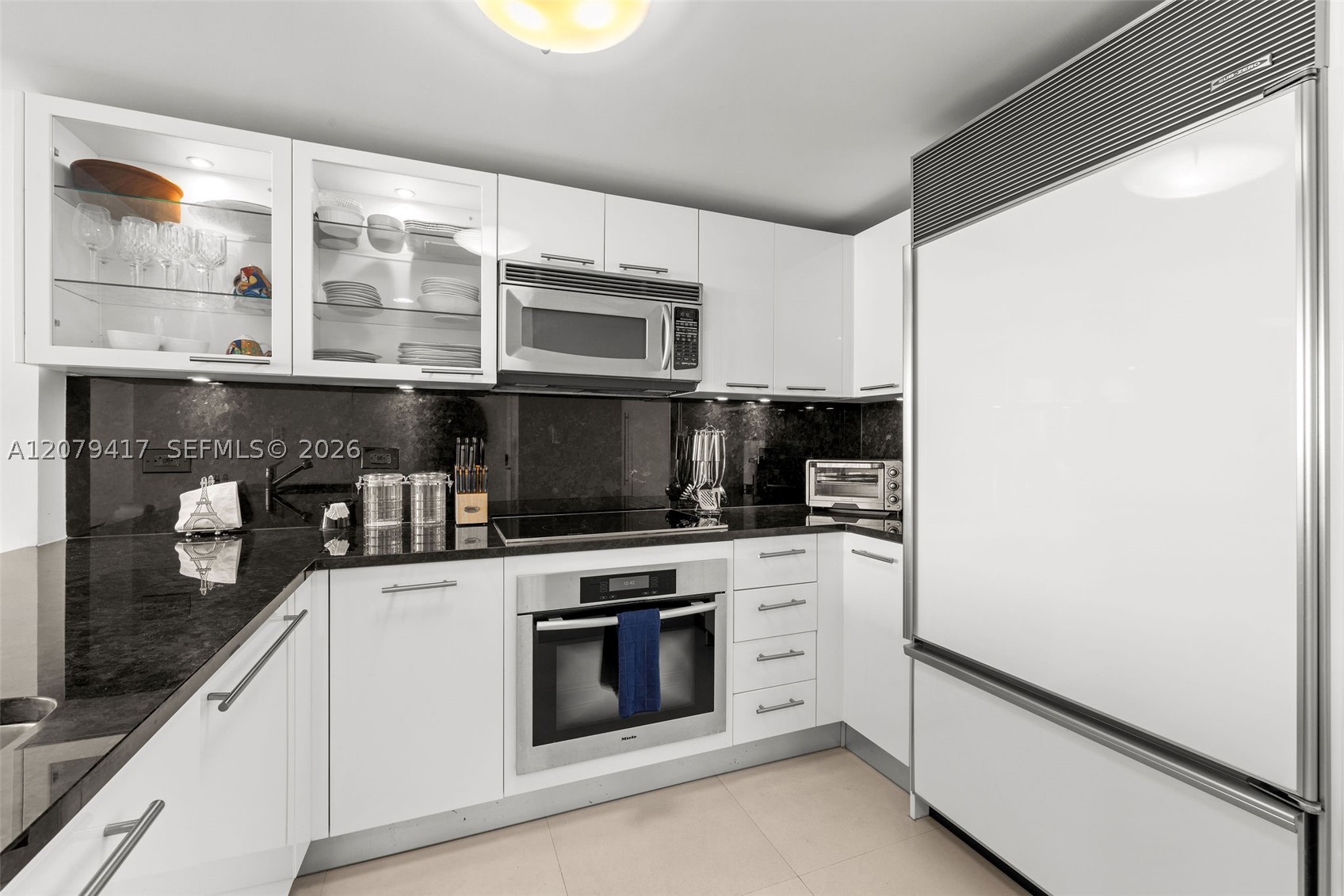 6801 Collins Ave #1401, Miami Beach FL 33141