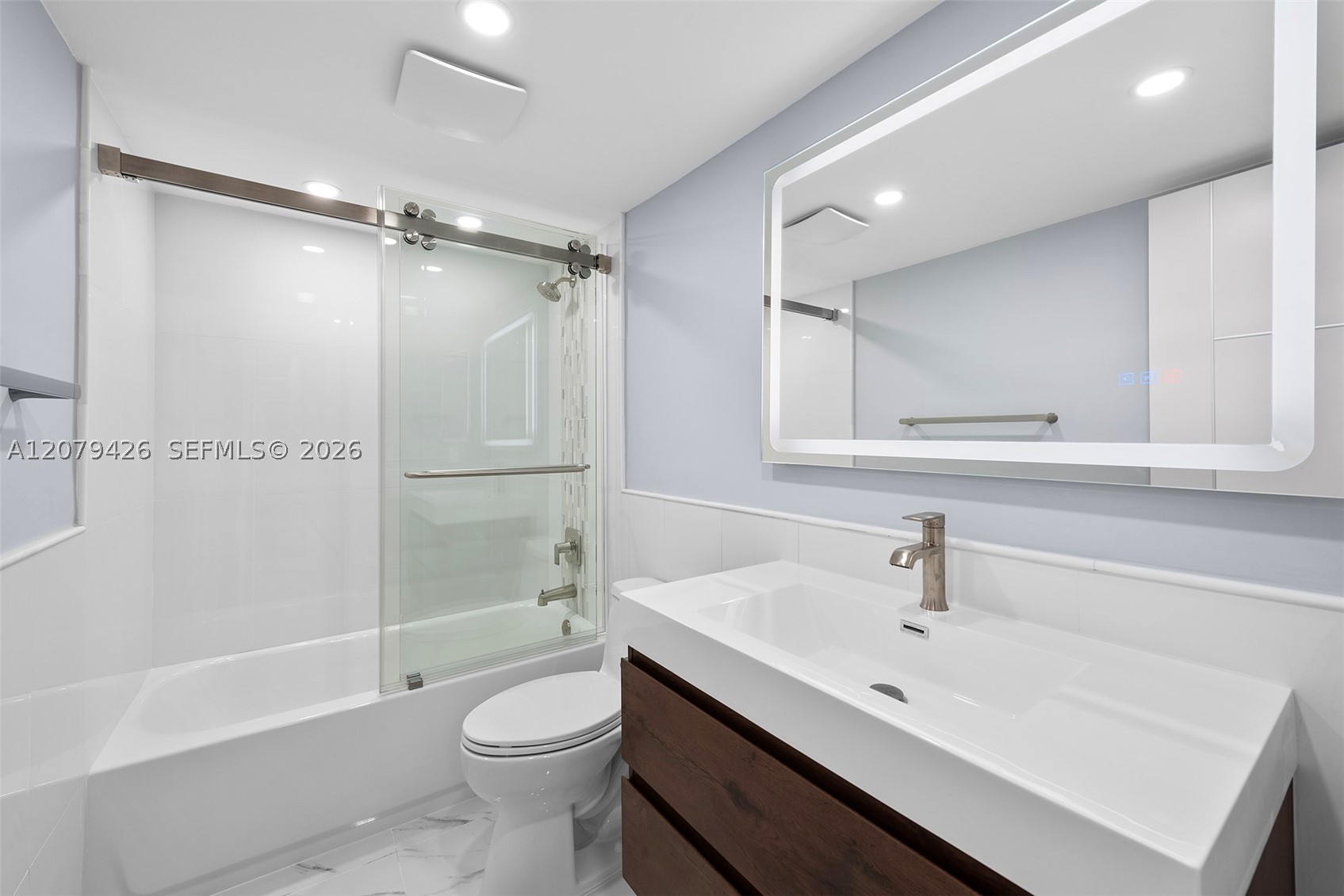 1400 NE 54th St #107, Fort Lauderdale FL 33334