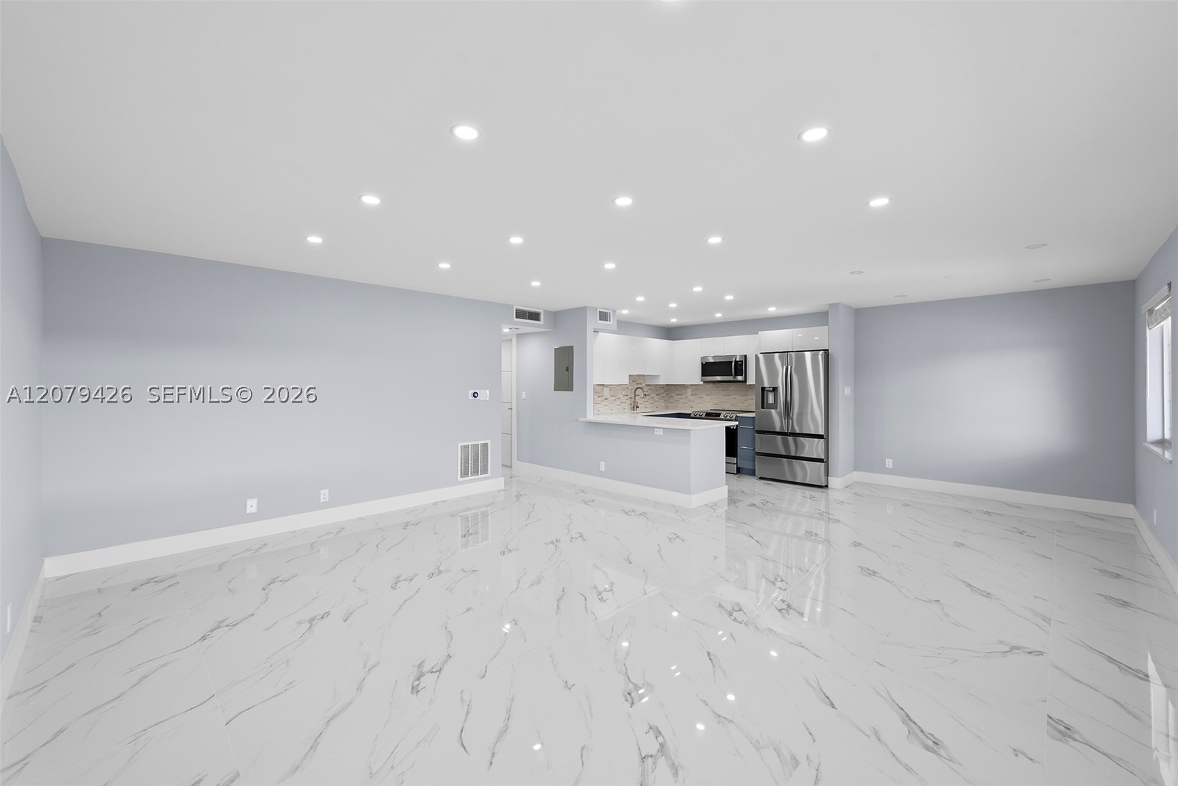 1400 NE 54th St #107, Fort Lauderdale FL 33334