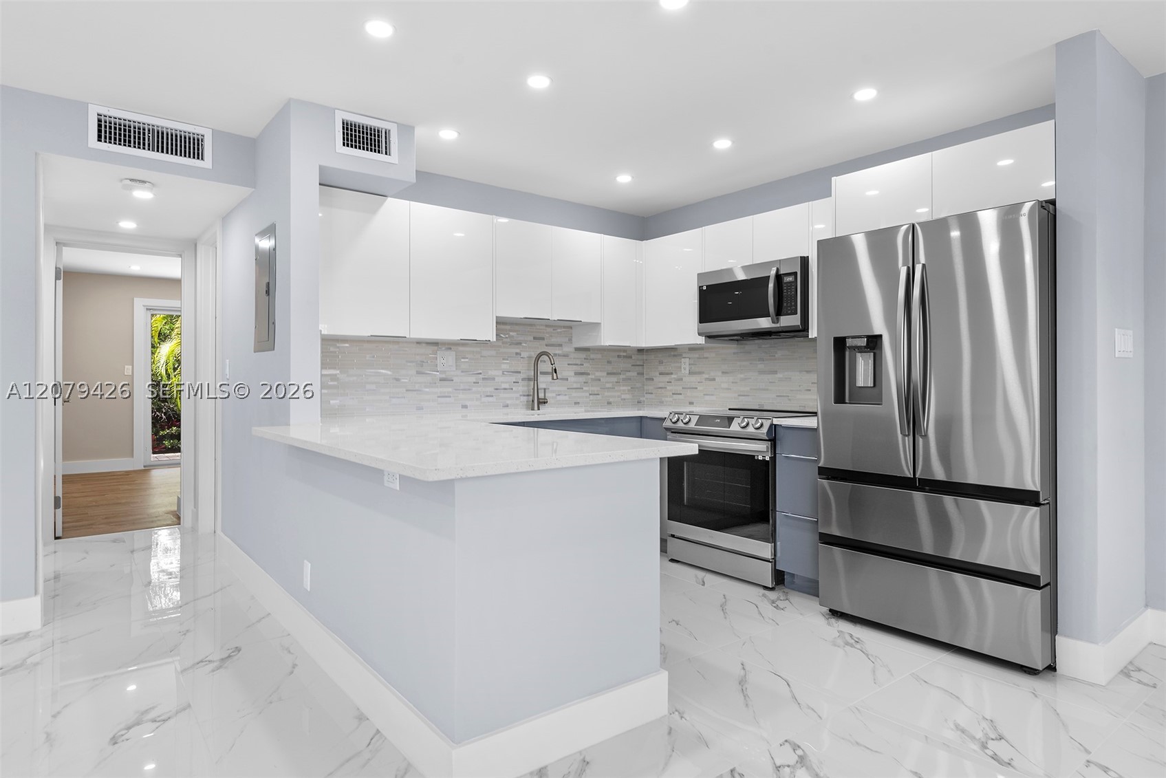 1400 NE 54th St #107, Fort Lauderdale FL 33334