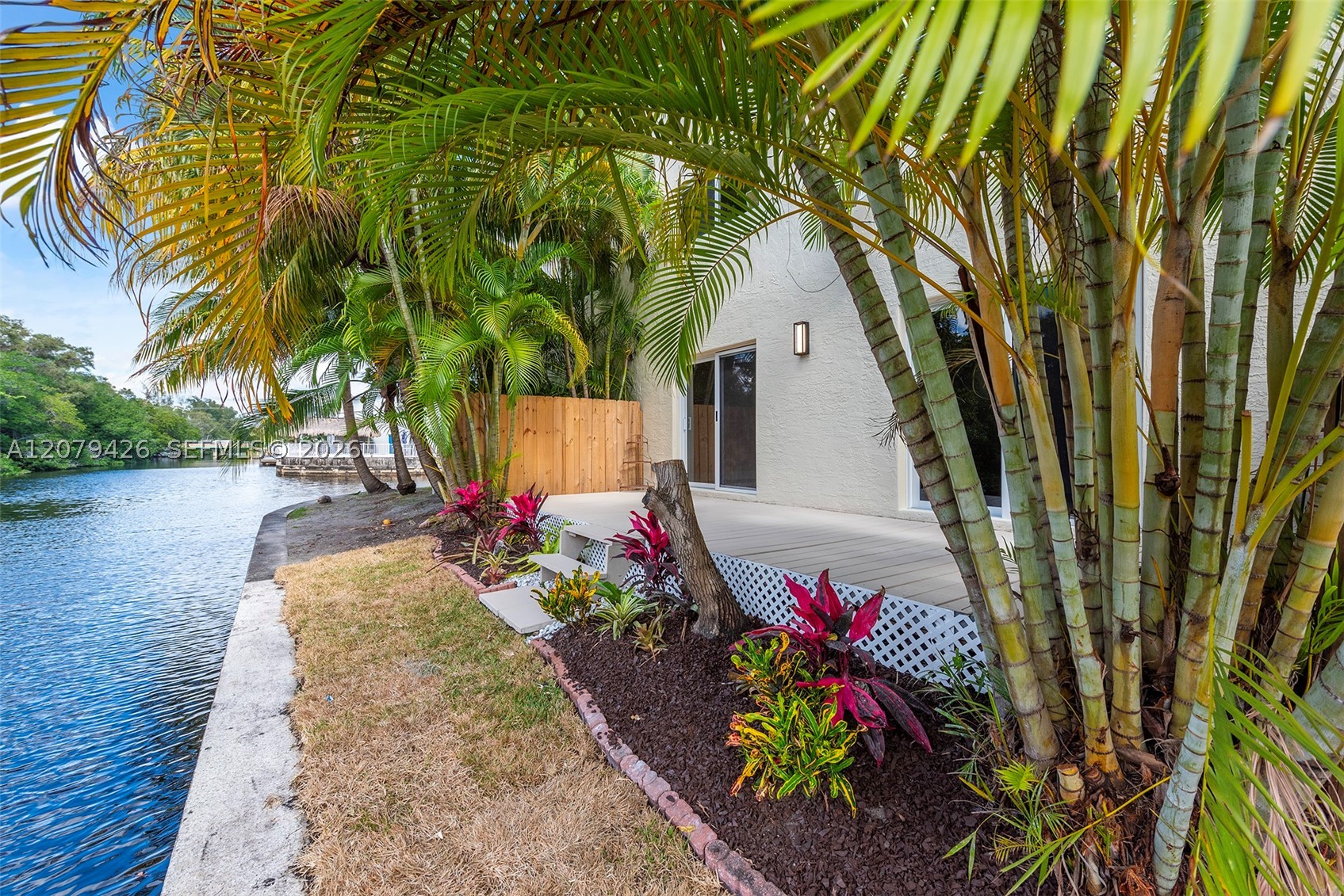 1400 NE 54th St #107, Fort Lauderdale FL 33334