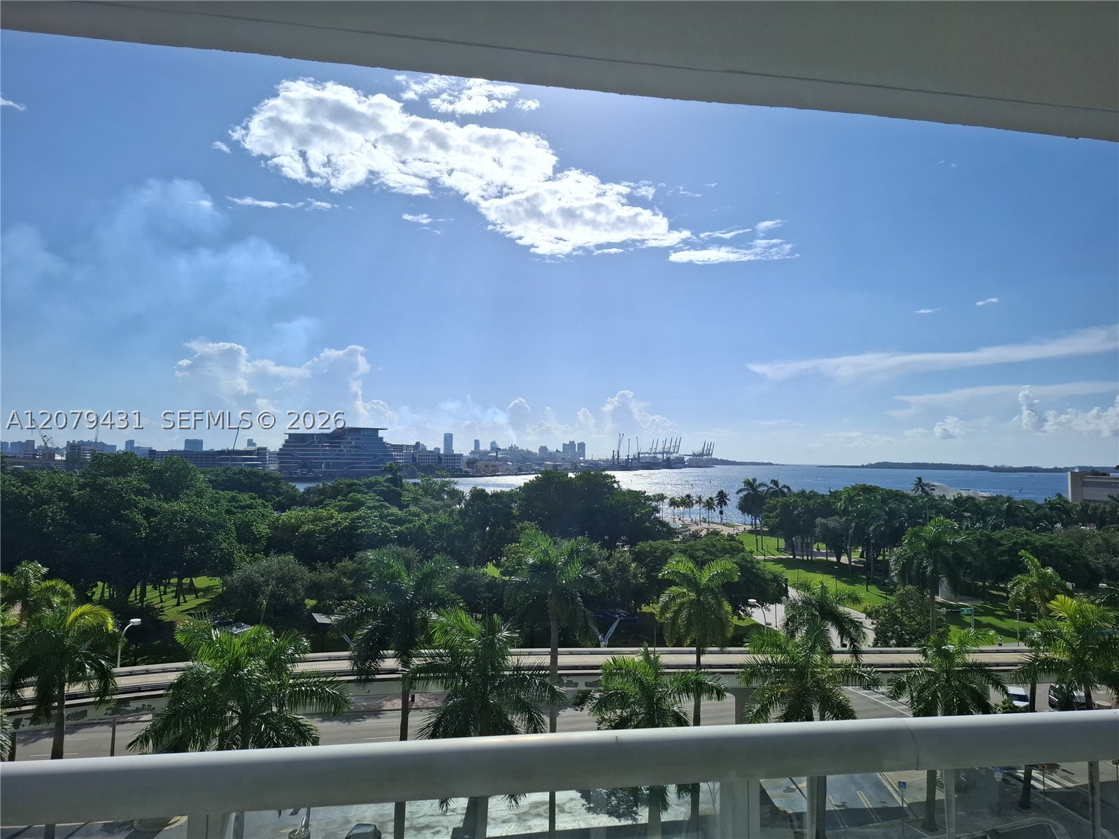 50 Biscayne Blvd #707, Miami FL 33132