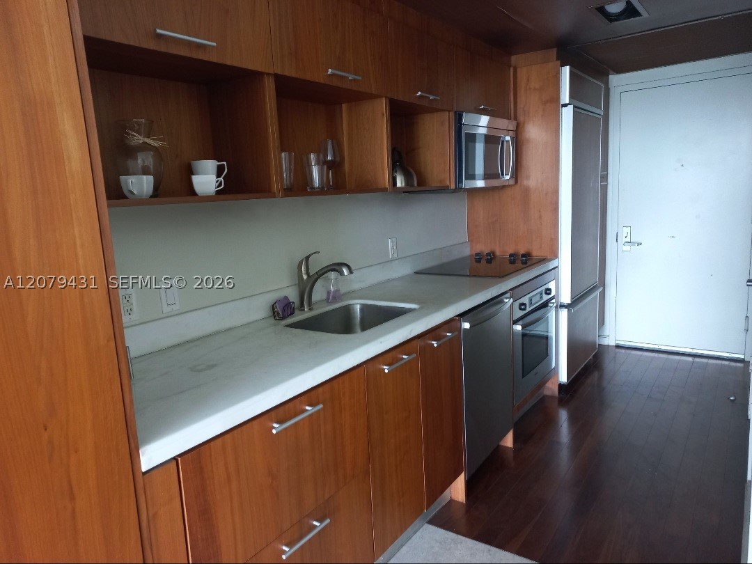 50 Biscayne Blvd #707, Miami FL 33132
