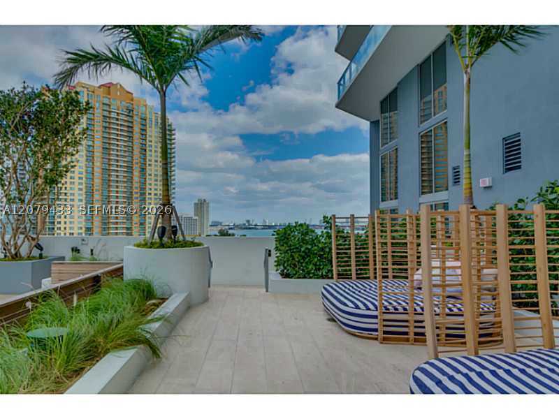 1300 Brickell Bay Dr #1008, Miami FL 33131