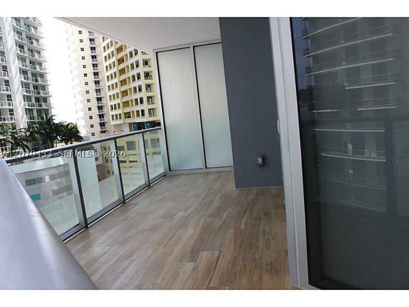 1300 Brickell Bay Dr #1008, Miami FL 33131