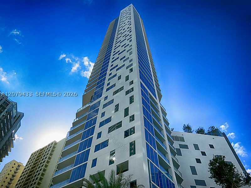 1300 Brickell Bay Dr #1008, Miami FL 33131