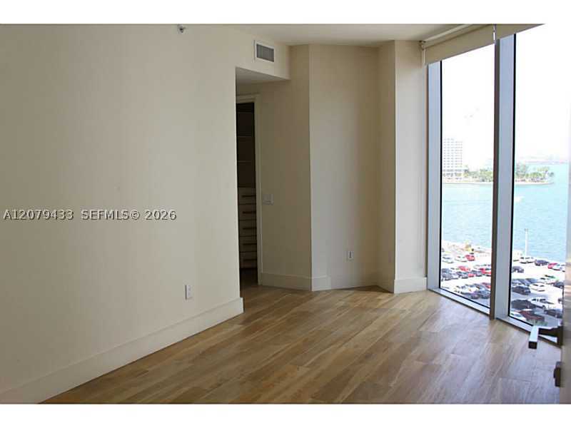 1300 Brickell Bay Dr #1008, Miami FL 33131