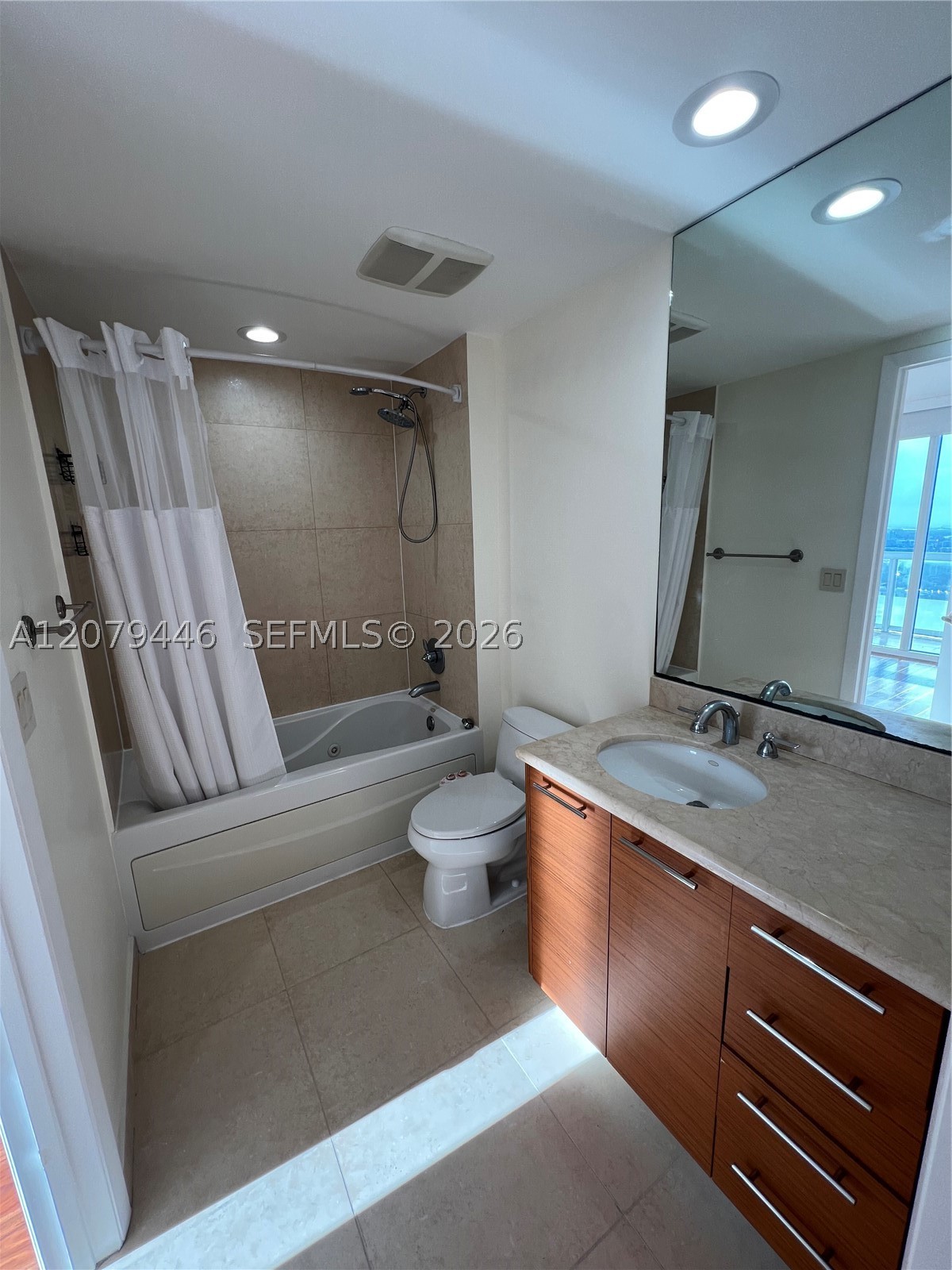50 Biscayne Blvd #4507, Miami FL 33132